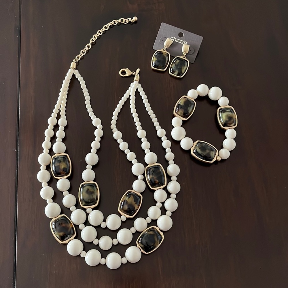 Chicos jewelry set